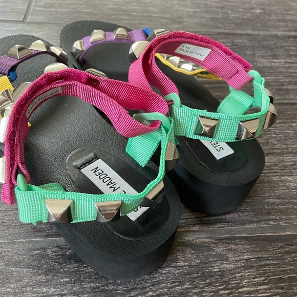 Steve Madden Studded Platform Sandals - Picture 4 of 5